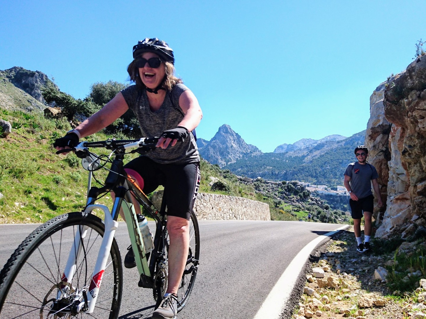 biking-tour-company-19