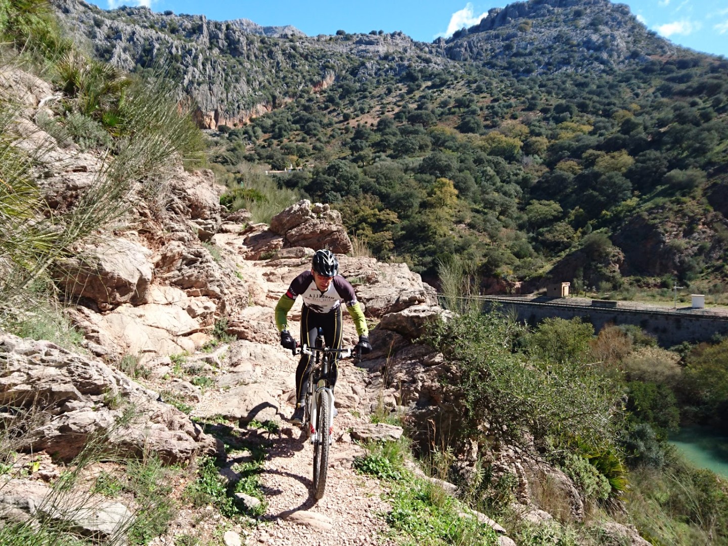 biking-tour-company-20